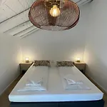 Cozy Getaway For 4 Дом отдыха *