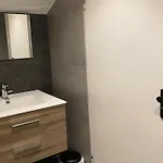 Cozy Getaway For 4 *